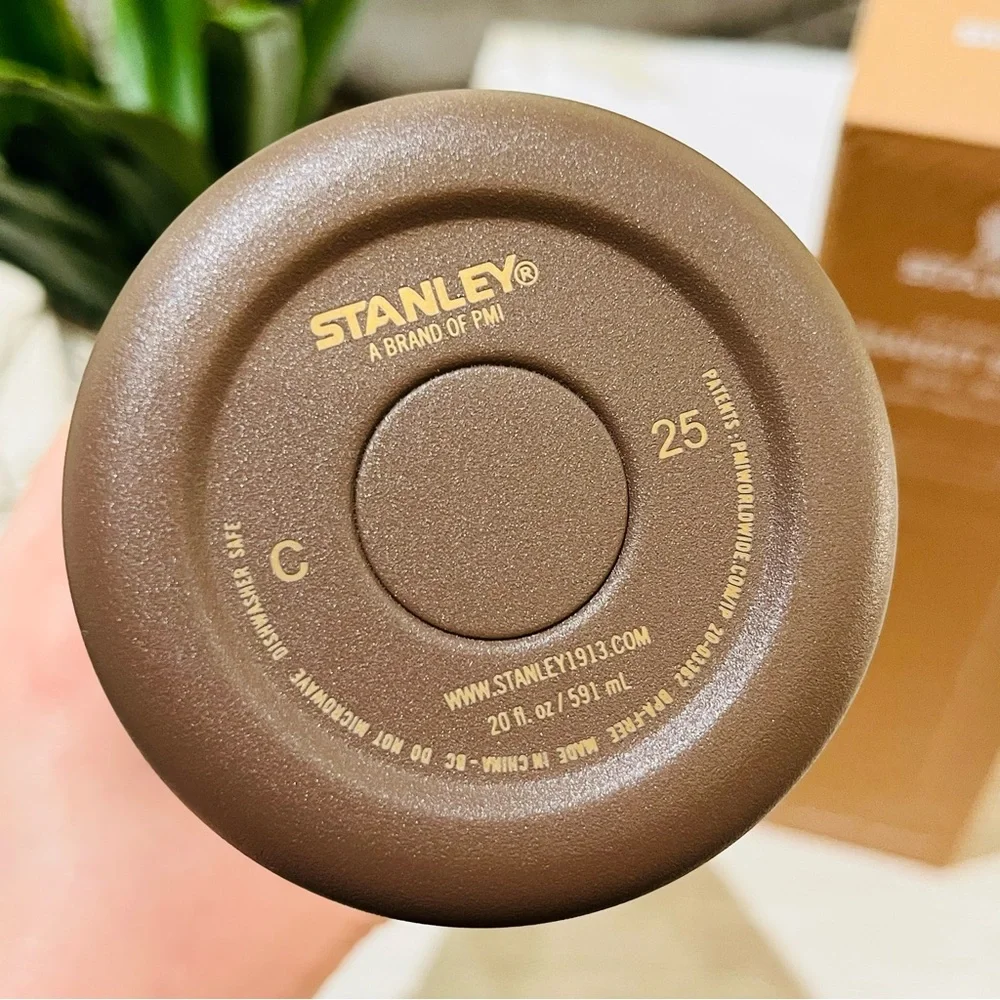 STANLEY Aerolight Transit Bottle Cup 20 Oz Express Gold Limited Edition - Picture 3 of 9
